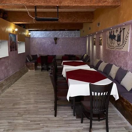 Avangard ゲストハウス Kharmanli