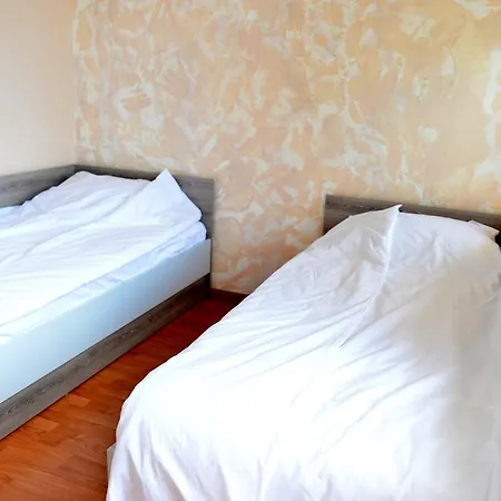 ゲストハウス Avangard 3*