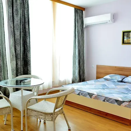 ゲストハウス Avangard 3*