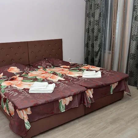 ゲストハウス Avangard 3*